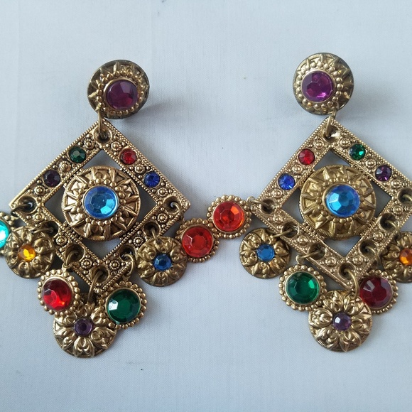 Jewelry - Vintage Gold Tone Multi-Color Stone Earrings